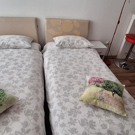 Klara Studio Apartman Split Buitenkant foto