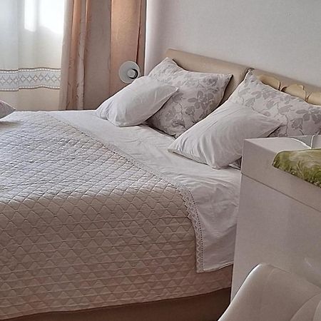 Klara Studio Apartman Split Buitenkant foto