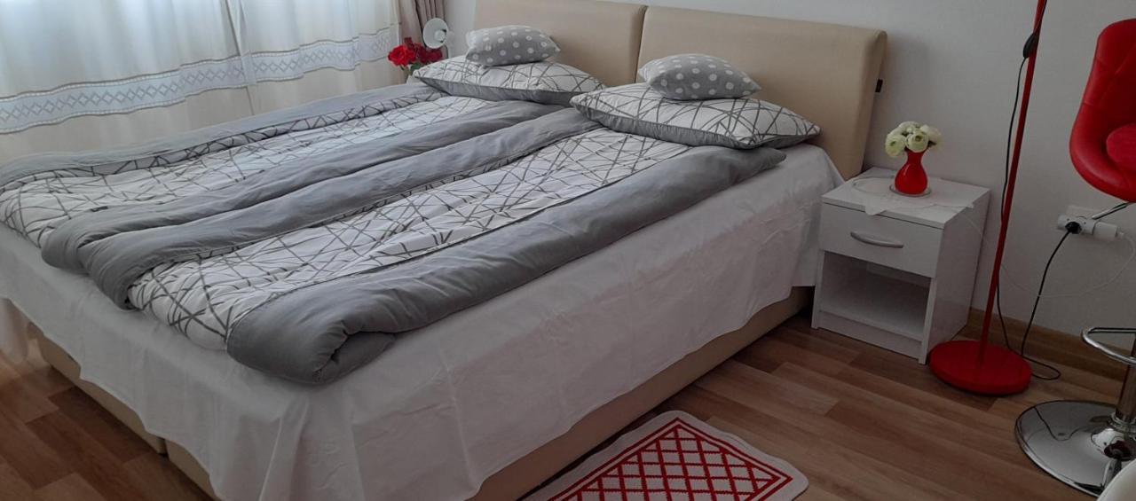 Klara Studio Apartman Split Buitenkant foto