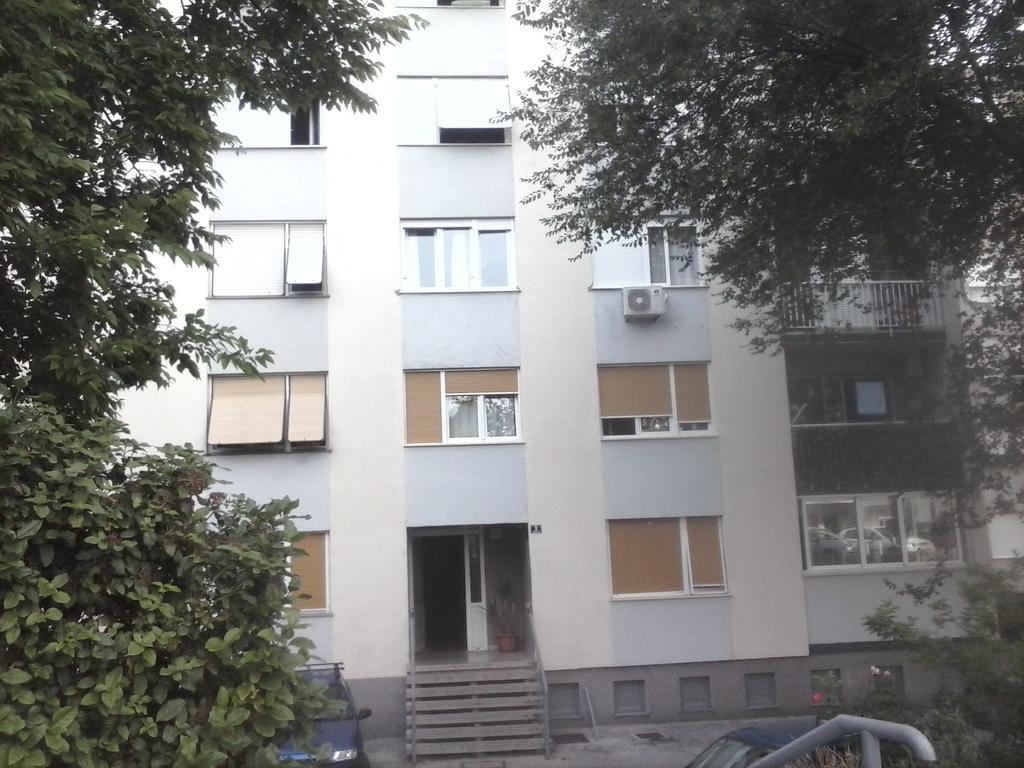 Klara Studio Apartman Split Buitenkant foto