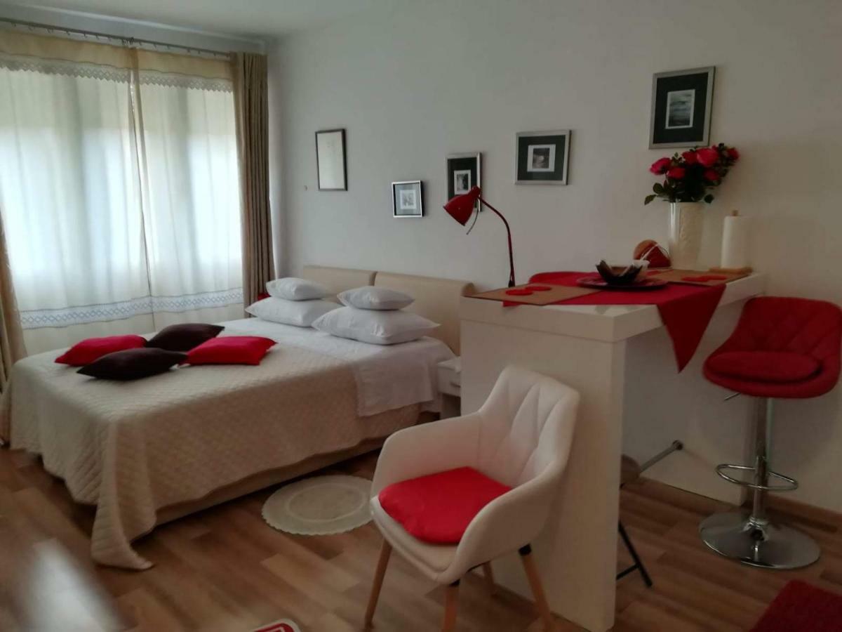 Klara Studio Apartman Split Buitenkant foto